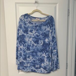 NWOT ANDREE BY UNIT Blue and White Tie-Dye Blouse